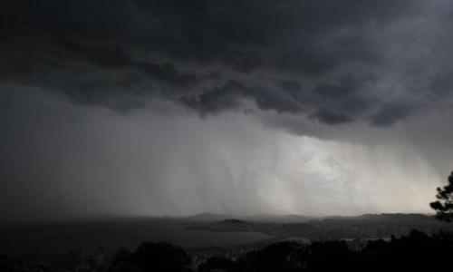 Tijucas e região entram em observação para temporais com raios, granizo e rajadas de vento