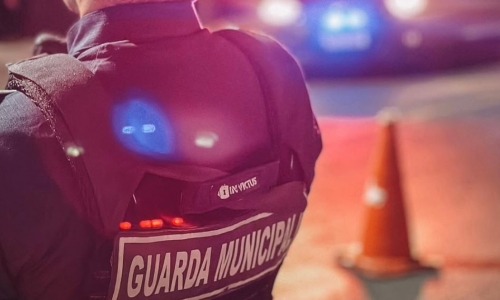 Tentativa de roubo termina com suspeito preso e guarda municipal ferido