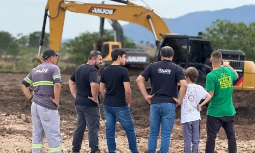 COMEÇOU ▶️ | Havan de Tijucas começa a ganhar forma com máquinas trabalhando no terreno