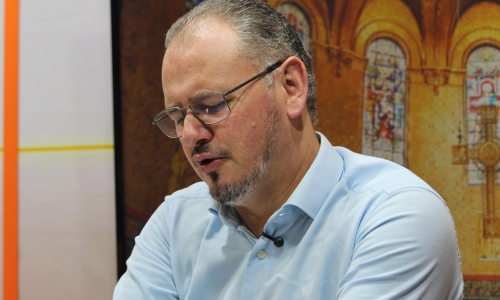 Padre Elizandro Scarsi encerra a semana com bênçãos e mensagem de esperança nesta sexta-feira, 02 de outubro