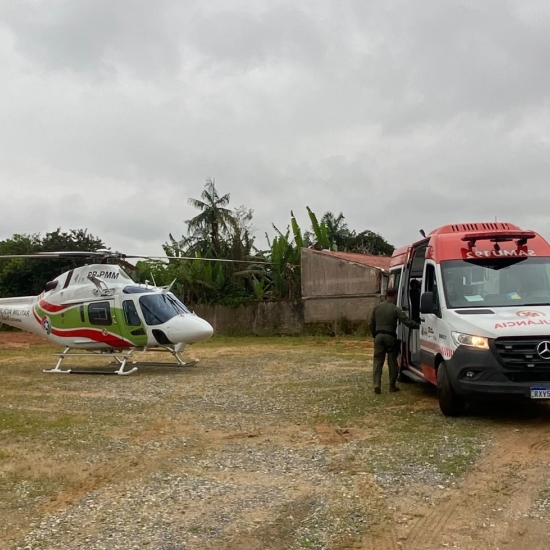 Helicóptero Águia realiza segundo resgate do dia em São João Batista e transporta mulher com suspeita de AVC