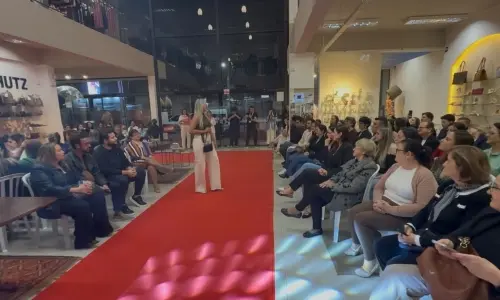 MODA ▶️ | Desfile marca noite desta quinta-feira em São João Batista