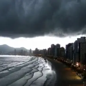 Fim de semana terá avanço de frente fria e possibilidade de temporais na região
