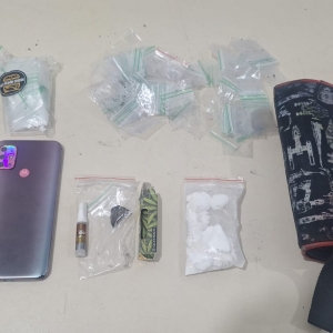 Ponto de venda de drogas é desarticulado em Itapema após denúncia à PM