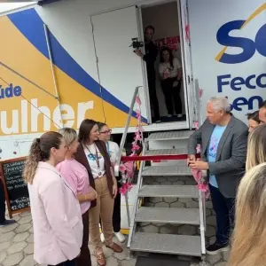 SESC ▶️ | Caminhão da Saúde da Mulher chega a Tijucas e abre o Outubro Rosa