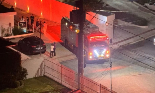 ALARME FALSO 🔥 | Lareira acesa gera alerta e equipe dos bombeiros é acionada por engano em Brusque