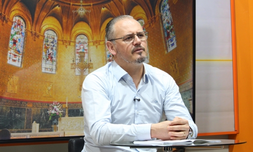 Mensagens de fé e oração com Padre Elizandro para sua terça-feira, 06 de outubro