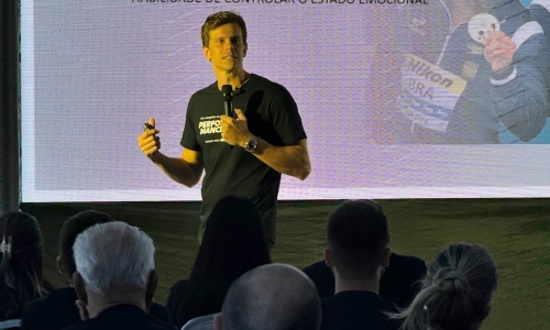 ÚLTIMOS INGRESSOS 🎟️ | Palestra de César Cielo em Tijucas está perto de esgotar