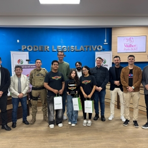 140 alunos de escola de Porto Belo celebram formatura no Projeto Protetores do Lar