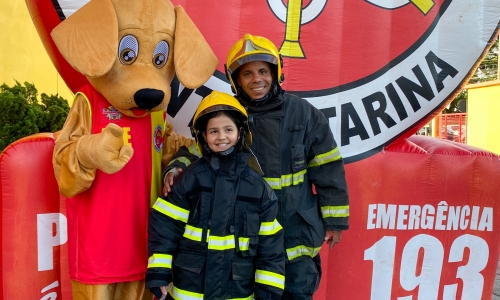 100 ANOS 🎂 | Quartéis dos bombeiros de Tijucas e de todo o estado oferecem experiência neste sábado