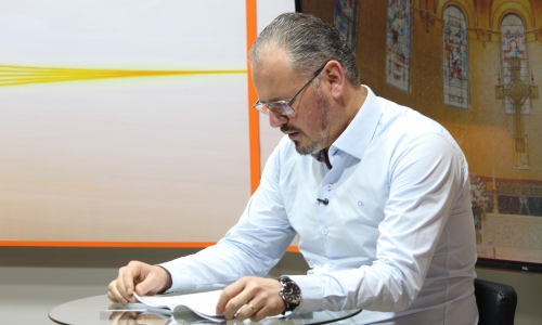 Padre Elizandro Scarsi conduz inspirador momento de fé e bênção nesta sexta-feira, 09 de outubro
