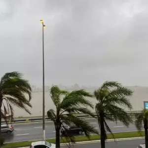 Chuva avança pelo estado e Defesa Civil alerta para alagamentos e ventos fortes no Litoral