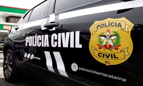 Discussão dentro de casa termina com homem morto por facada em Biguaçu