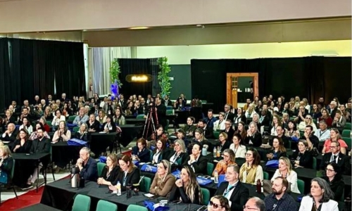 Moradora de Tijucas participa de congresso internacional e amplia conhecimentos sobre novas tecnologias capilares