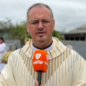FÉ ▶️ | Procissão reúne fiéis em homenagem a Nossa Senhora Aparecida