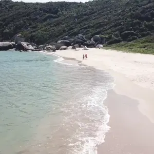 VEJA ▶️ | Praias de Bombinhas mantêm destaque internacional com a Bandeira Azul
