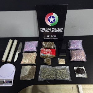 Confissão durante abordagem policial expõe depósito com 4 mil comprimidos de ecstasy em BC