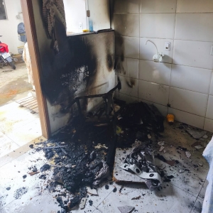 Princípio de incêndio em casa mobiliza equipes de emergência de São João Batista