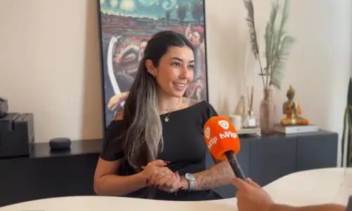 SOLIDARIEDADE ▶️ | Tatuadora realiza tatuagens em apoio à luta contra o câncer durante evento em Tijucas