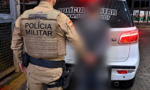 Foragido é preso na orla de BC após alerta do serviço de inteligência