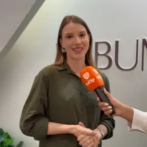 ASSISTA ▶️ | Diretora da Zabumba celebra 14 anos de participação na feira