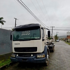 Veículo sem placas é recuperado após a Guarda Municipal apontar irregularidade