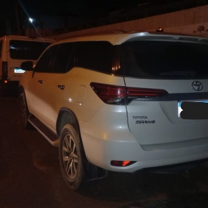 Caminhonete furtada em Itapema é encontrada abandonada em Camboriú após delação de suspeito