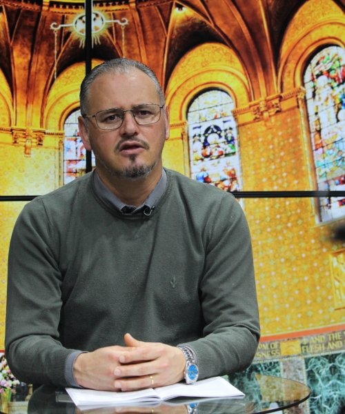 Padre Elizandro traz mensagem de fé no programa de hoje