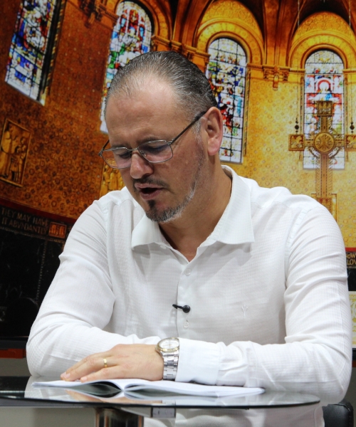 Padre Elizandro traz uma palavra de fé para reacender a esperança e fortalecer o início da sua semana