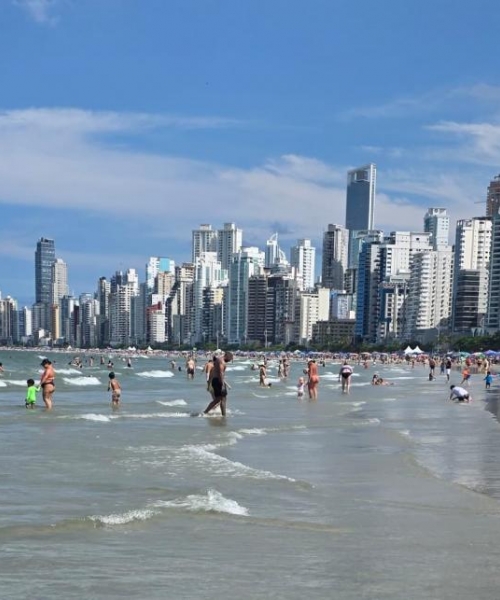 Relatório confirma 100% de balneabilidade em praia da região