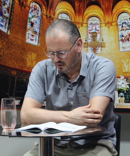 Padre Elizandro compartilha mensagens de fé que inspiram a sua quarta-feira, 18 de fevereiro