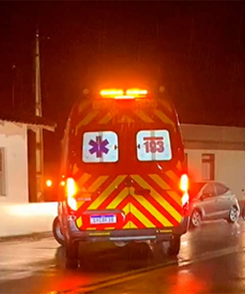 Choque entre bicicleta elétrica e ônibus deixa homem de 60 anos ferido