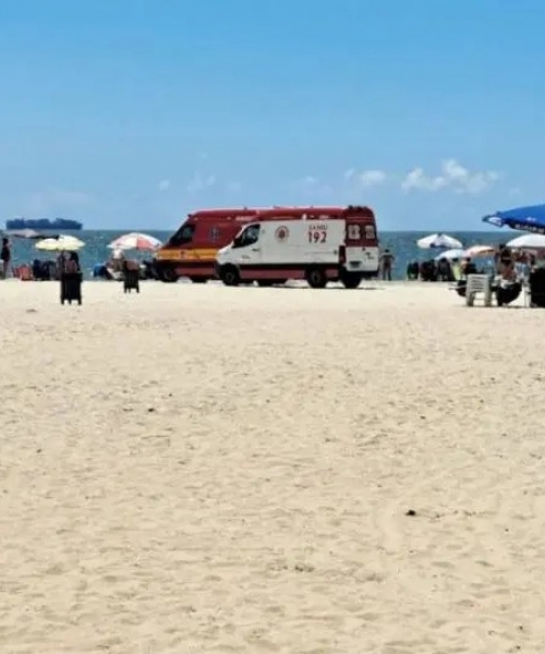 Parada cardíaca na areia mobiliza bombeiros e SAMU de duas cidades