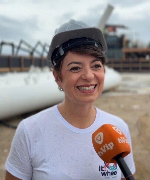 Roda-gigante começa a ser montada e promete reforçar o turismo 