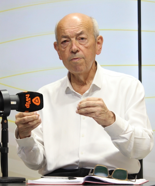 Tema do cotidiano aborda descarte de lixo eletrônico