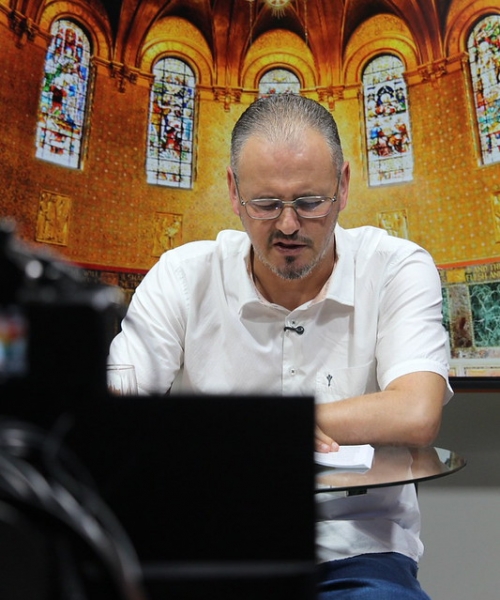 Programa promove momentos de oração e reflexão nesta terça-feira, 15 de abril