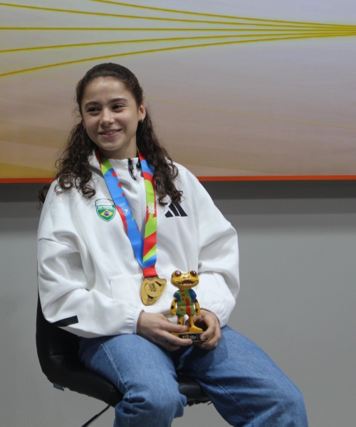 Atleta de Canelinha é Ouro no Sulamericano de Taekwondo