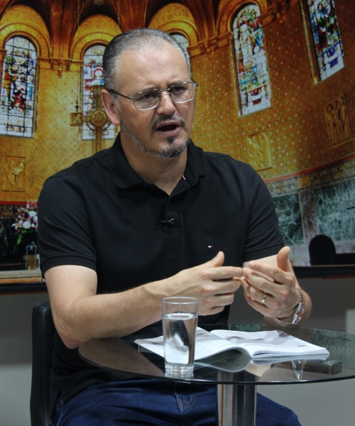 Programa promove momentos de oração e reflexão nesta quinta-feira, 30 de abril
