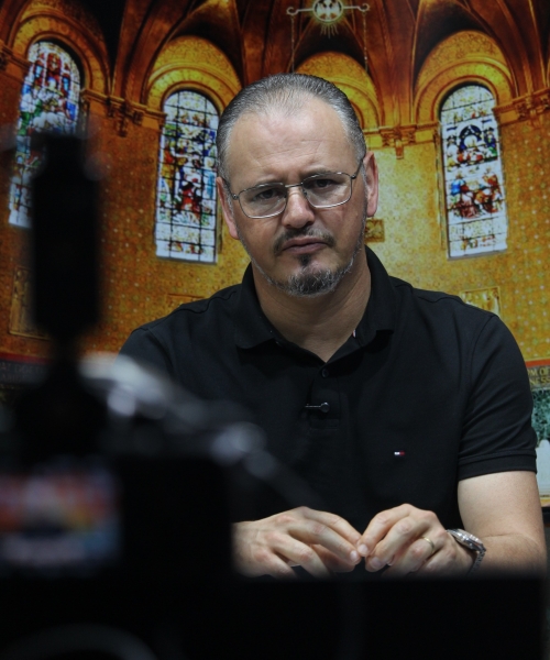 Encontro de fé com Padre Elizandro renova a esperança nesta quinta-feira, 07 de Maio