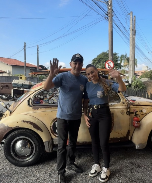 Fuscas customizados chamam a atenção em Tijucas