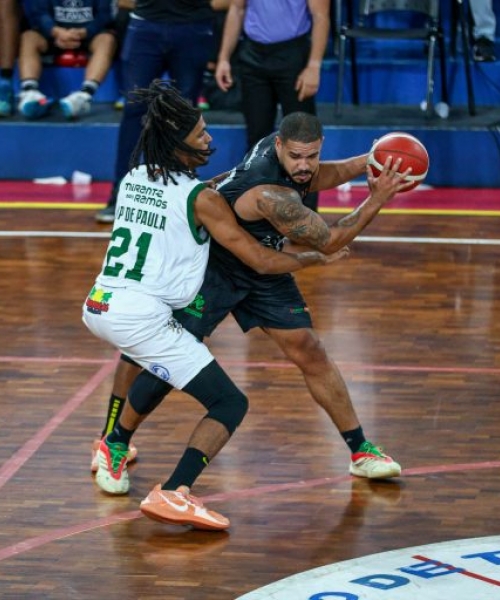 DIRETO DA REDAÇÃO | Brusque Basquete vence vence em SP e tem chance de ser camepão em casa
