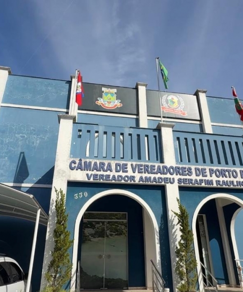Câmara de Porto Belo compra 11 Iphones para vereadores