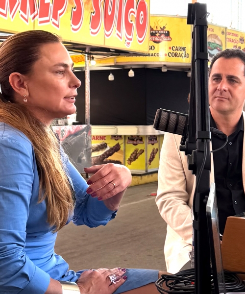 FESTA DO DIVINO | Vice-prefeito de Tijucas Rudnei de Amorim e deputada Paulinha