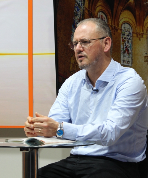 TARDE DE FÉ | Ouça a mensagem de esperança desta segunda-feira 15 de junho, com Padre Elizandro Scarsi