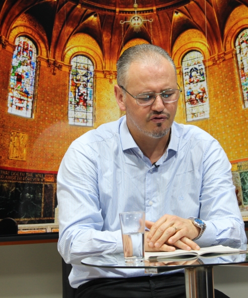 Padre Elizandro Scarsi encerra a semana com bênçãos e mensagem de esperança nesta sexta-feira,19 de junho