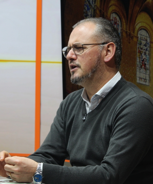 Padre Elizandro Scarsi encerra a semana com bênçãos e mensagem de esperança nesta sexta-feira, 10 de julho