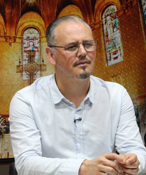 Mensagens de fé e oração com Padre Elizandro para sua terça-feira, 11 de agosto