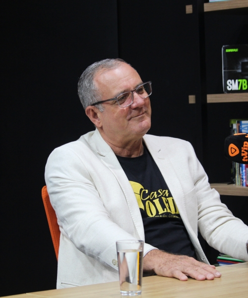 Podcast Vip recebe Pastor Júlio conta como nasceu a Casa do Oleiro