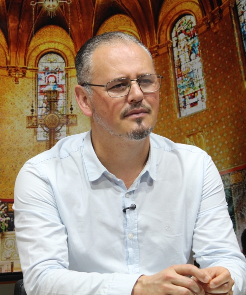 Padre Elizandro Scarsi encerra a semana com bênçãos e mensagem de esperança nesta sexta-feira, 14 de agosto