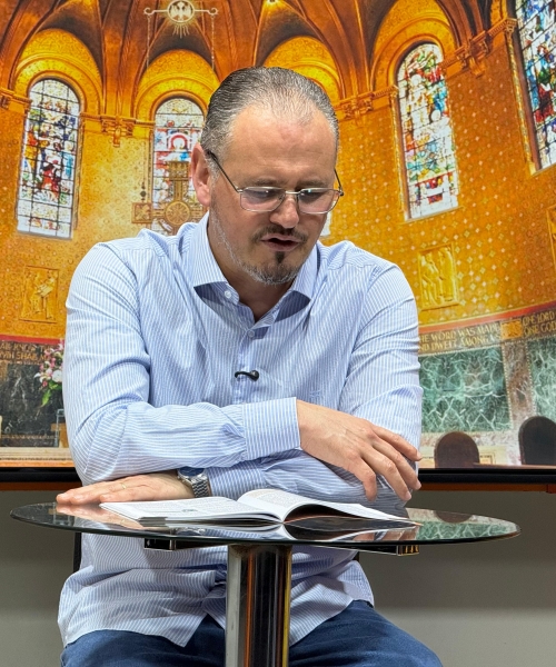 Mensagens de fé e oração com Padre Elizandro para sua terça-feira, 08 de setembro